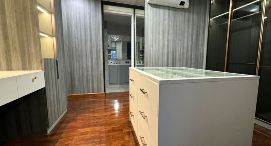For rent そして for sale 5 ベッドルーム house in Pak Kret, Nonthaburi