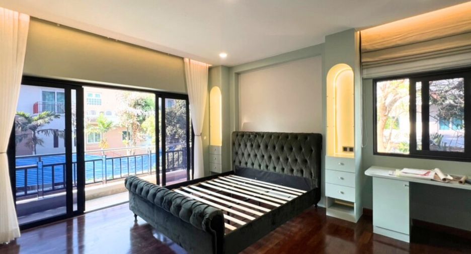 For rent そして for sale 5 ベッドルーム house in Pak Kret, Nonthaburi