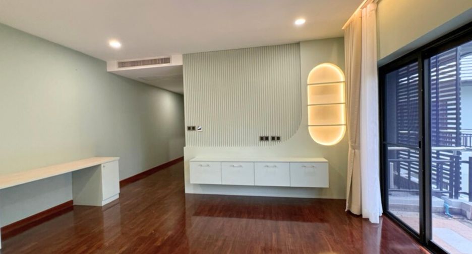 For rent そして for sale 5 ベッドルーム house in Pak Kret, Nonthaburi