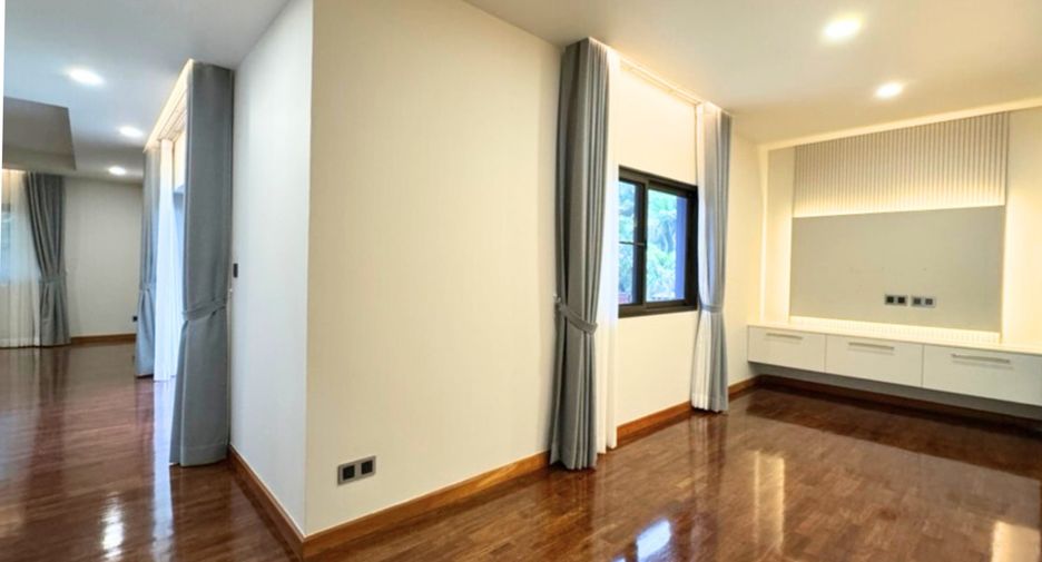 For rent そして for sale 5 ベッドルーム house in Pak Kret, Nonthaburi