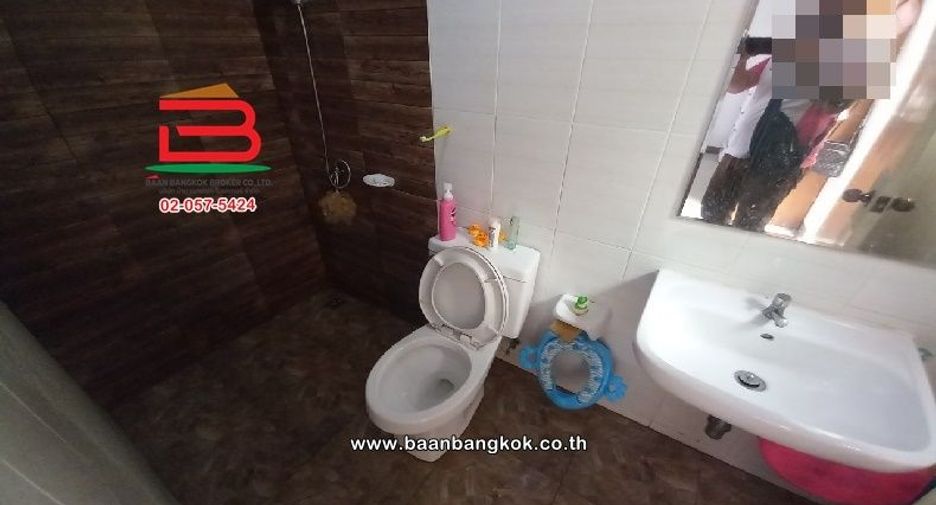 For sale 3 bedrooms townhouse in Pluak Daeng, Rayong