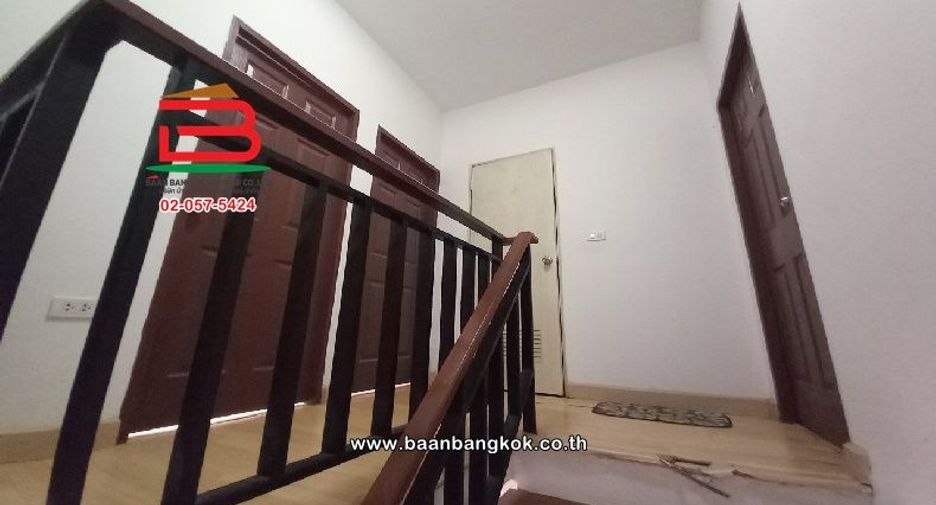 For sale 3 bedrooms townhouse in Pluak Daeng, Rayong