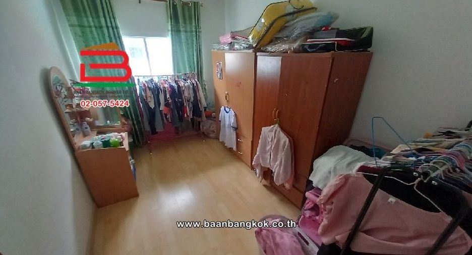 For sale 3 bedrooms townhouse in Pluak Daeng, Rayong