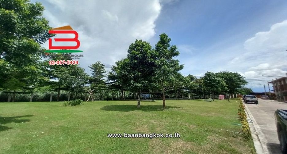 For sale 3 bedrooms townhouse in Pluak Daeng, Rayong