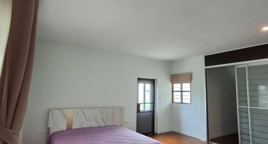 出租 3 卧室 独立屋 在 Si Racha, Chon Buri