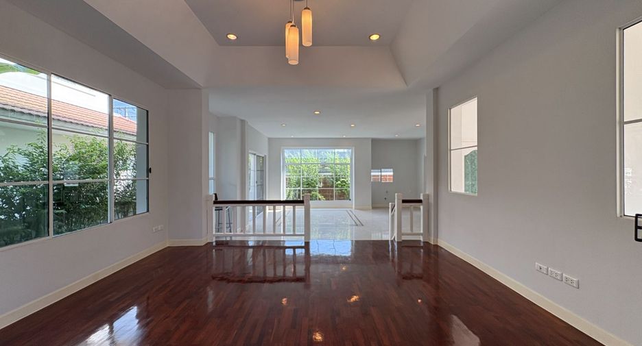 For sale 3 bedrooms house in Prawet, Bangkok