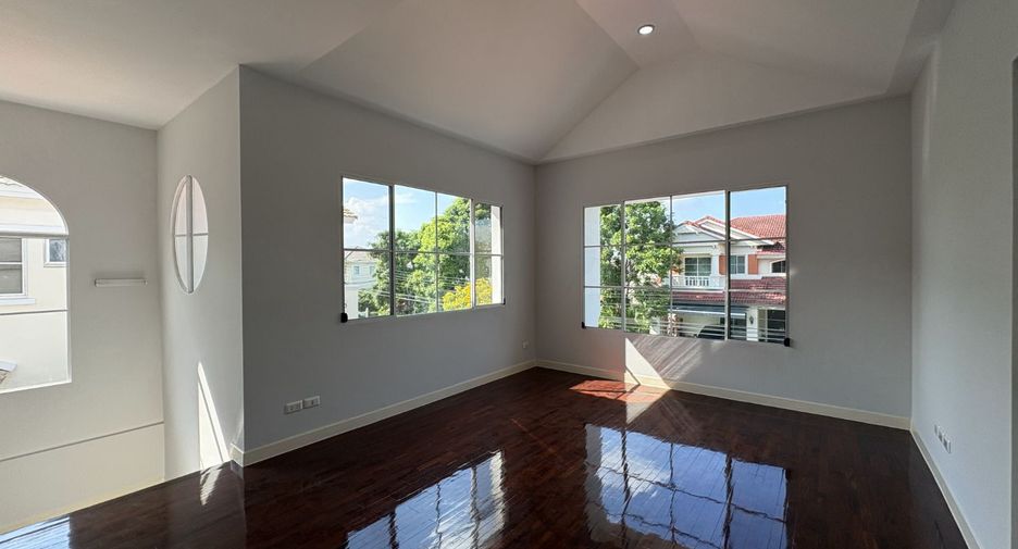 For sale 3 bedrooms house in Prawet, Bangkok