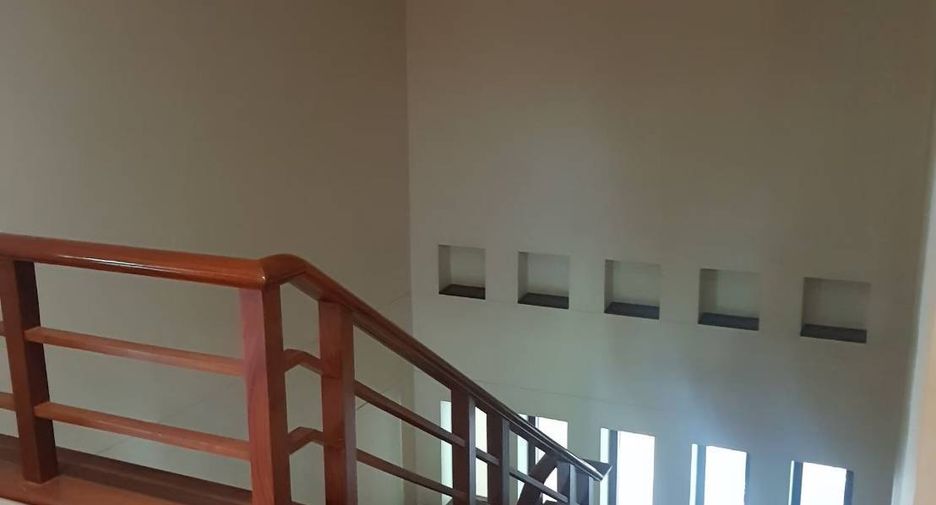 For rent 4 bedrooms house in Lak Si, Bangkok