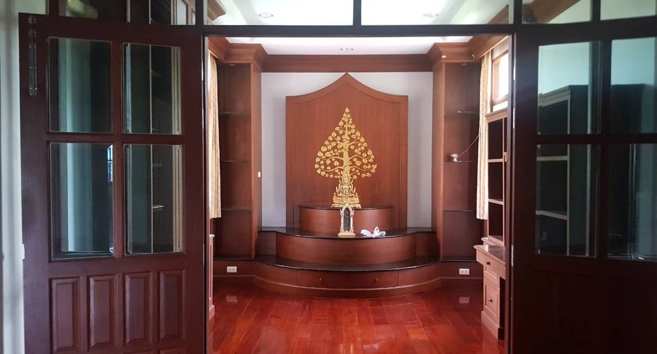 For rent 4 bedrooms house in Lak Si, Bangkok