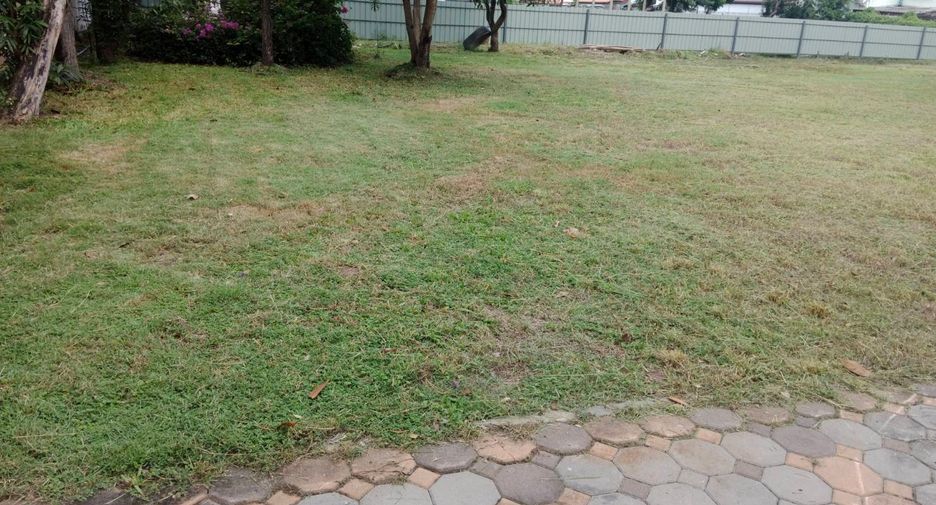 For rent 4 bedrooms house in Lak Si, Bangkok