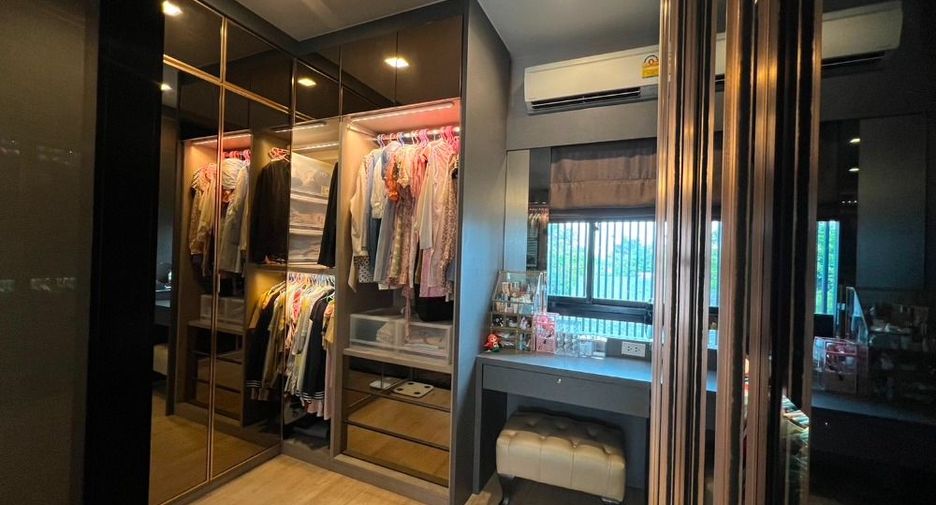 For sale 3 bedrooms townhouse in Yan Nawa, Bangkok