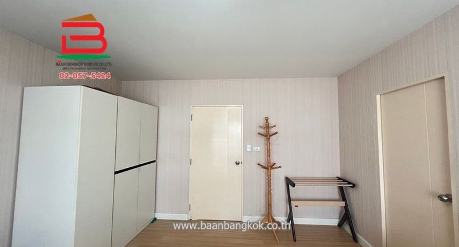 À vendre 2 chambres maison de ville à Bang Phli, Samut Prakan