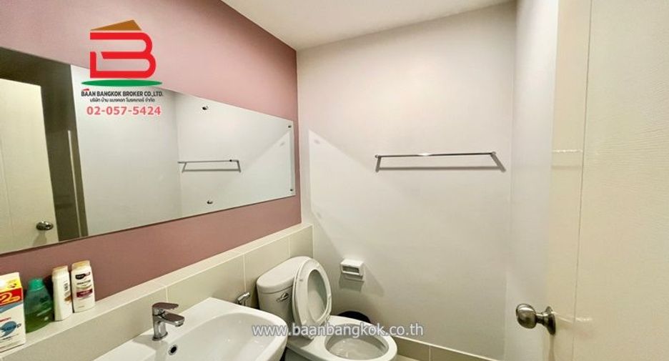 À vendre 2 chambres maison de ville à Bang Phli, Samut Prakan