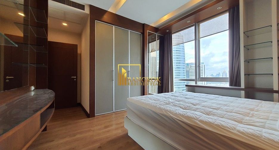 À louer 3 chambres condo à Sathon, Bangkok