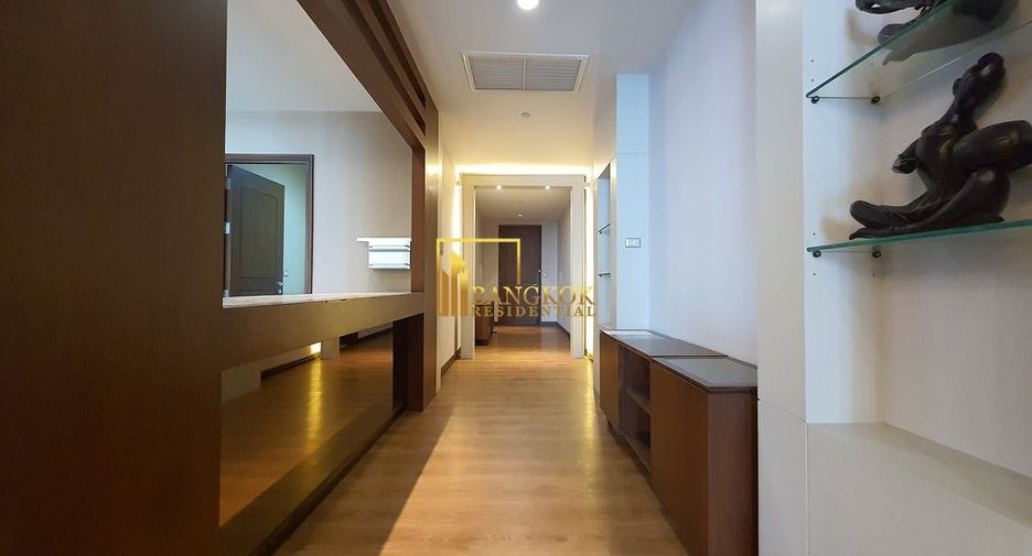 À louer 3 chambres condo à Sathon, Bangkok