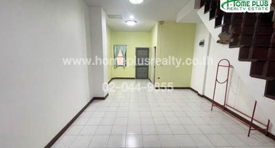 Reihenhaus zum Kauf mit 2 Zimmer in Khan Na Yao, Bangkok