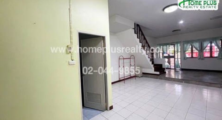 Reihenhaus zum Kauf mit 2 Zimmer in Khan Na Yao, Bangkok