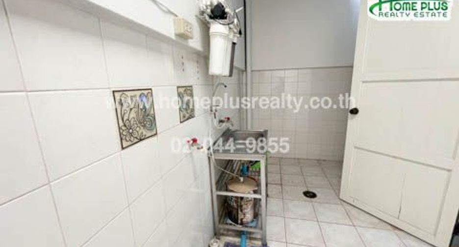 Reihenhaus zum Kauf mit 2 Zimmer in Khan Na Yao, Bangkok