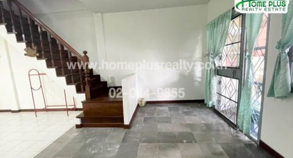 Reihenhaus zum Kauf mit 2 Zimmer in Khan Na Yao, Bangkok