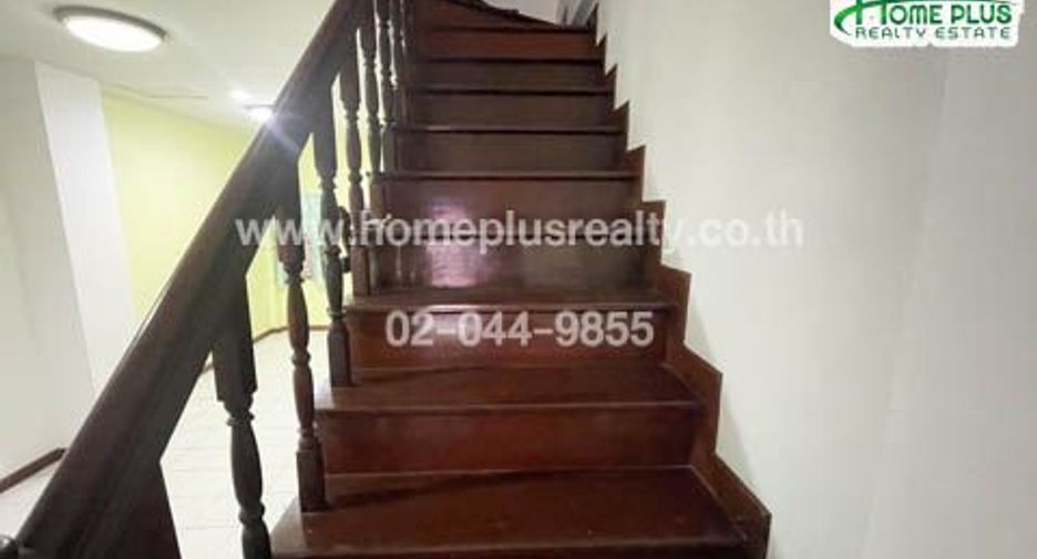 Reihenhaus zum Kauf mit 2 Zimmer in Khan Na Yao, Bangkok