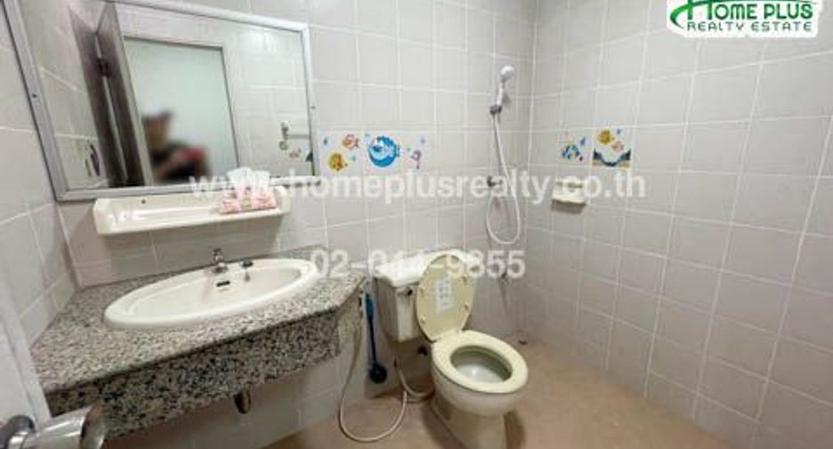 Reihenhaus zum Kauf mit 2 Zimmer in Khan Na Yao, Bangkok