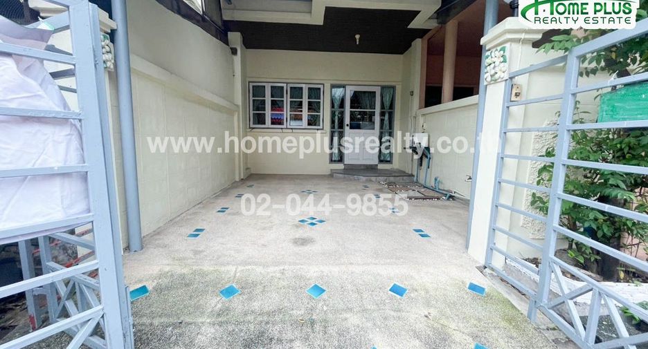 Reihenhaus zum Kauf mit 2 Zimmer in Khan Na Yao, Bangkok
