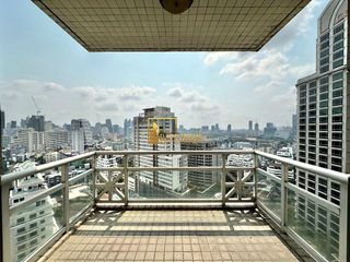Wohnung zur Miete mit 3 Zimmer in Pathum Wan, Bangkok