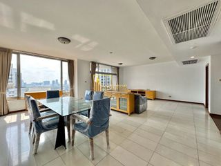 Wohnung zur Miete mit 3 Zimmer in Pathum Wan, Bangkok