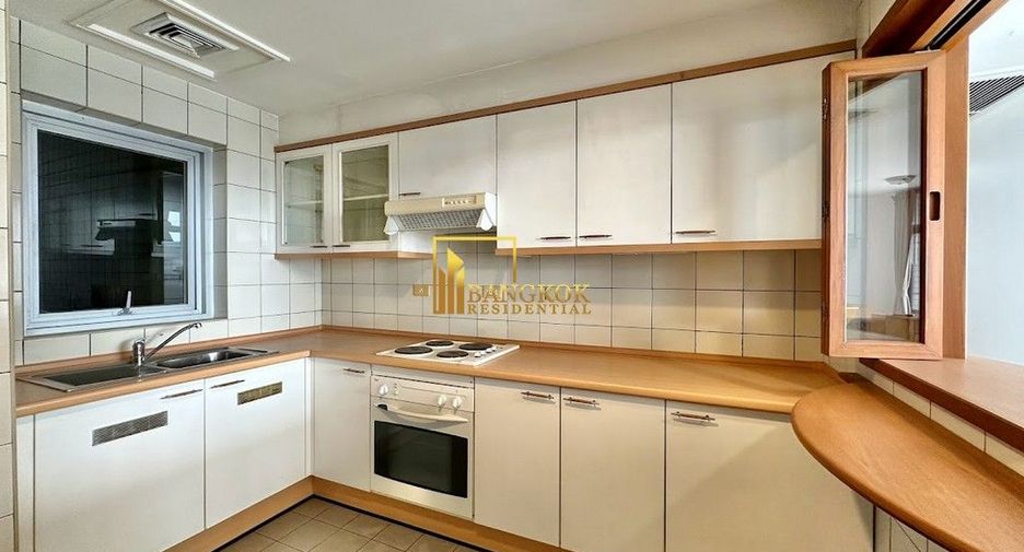 Condo en alquiler de 3 habitaciones en Pathum Wan, Bangkok