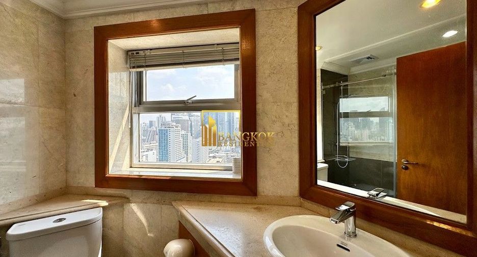 Condo en alquiler de 3 habitaciones en Pathum Wan, Bangkok