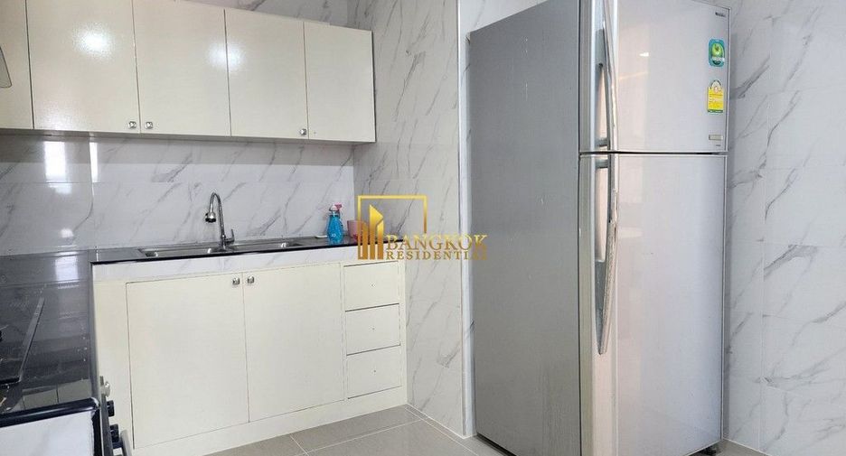 For rent 3 bedrooms condo in Khlong Toei, Bangkok