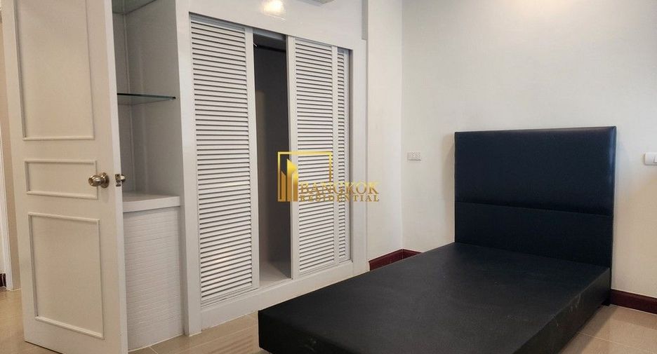 For rent 3 bedrooms condo in Khlong Toei, Bangkok