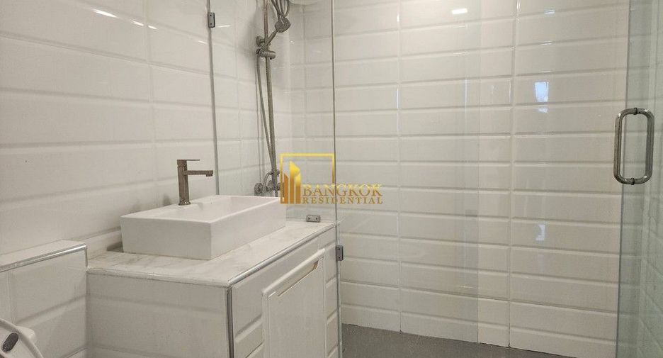 For rent 3 bedrooms condo in Khlong Toei, Bangkok