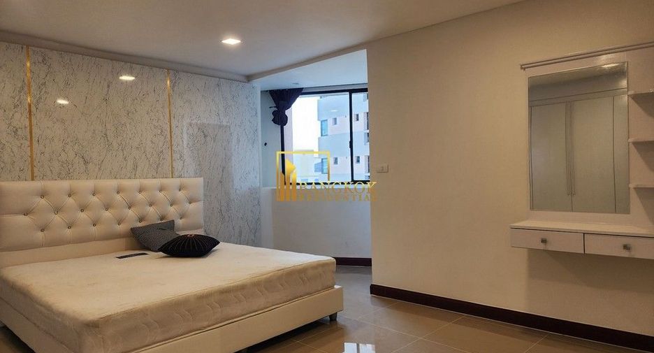 For rent 3 bedrooms condo in Khlong Toei, Bangkok