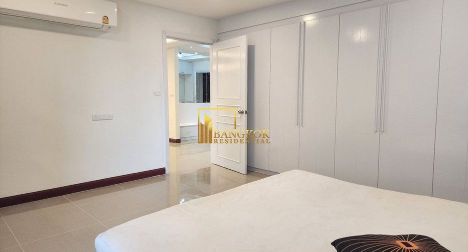 For rent 3 bedrooms condo in Khlong Toei, Bangkok