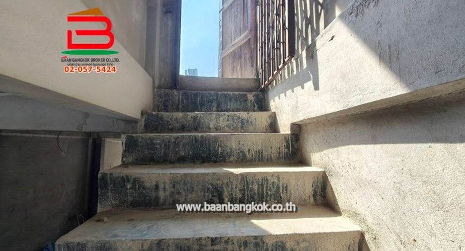 For sale 2 bedrooms retail Space in Phra Khanong, Bangkok