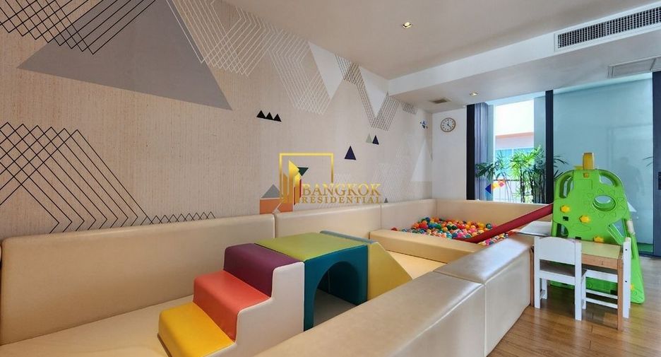 For rent 1 bed serviced apartment in Watthana, Bangkok