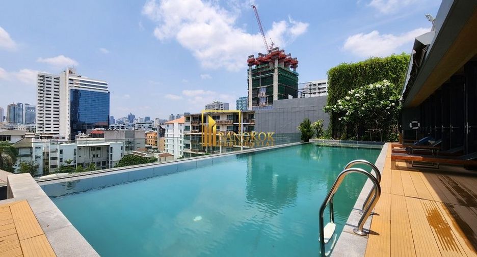 For rent 1 bed serviced apartment in Watthana, Bangkok