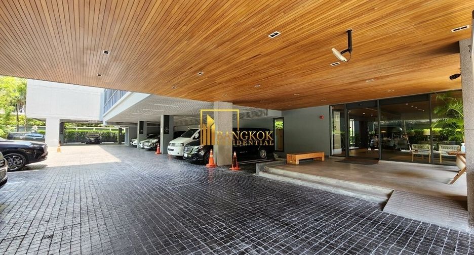 For rent 1 bed serviced apartment in Watthana, Bangkok