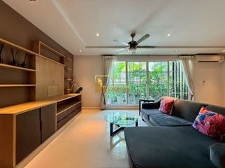 For rent 3 bedrooms apartment in Pathum Wan, Bangkok