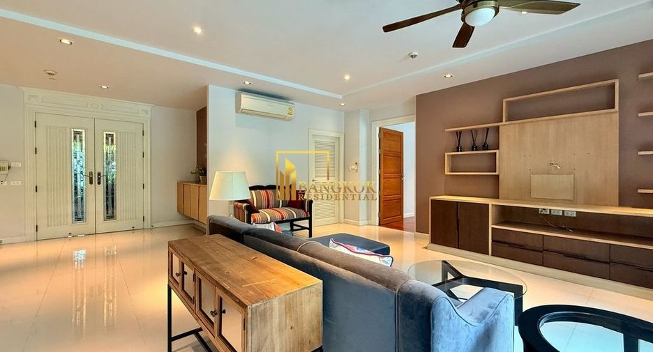 For rent 3 bedrooms apartment in Pathum Wan, Bangkok