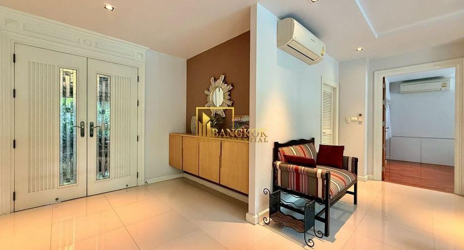 For rent 3 bedrooms apartment in Pathum Wan, Bangkok