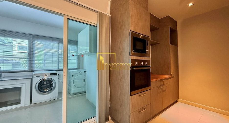 For rent 3 bedrooms apartment in Pathum Wan, Bangkok