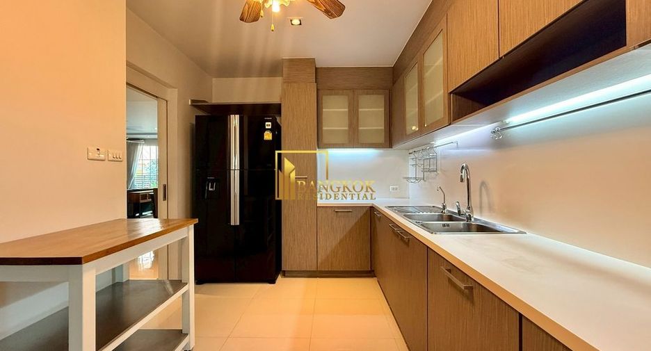 For rent 3 bedrooms apartment in Pathum Wan, Bangkok