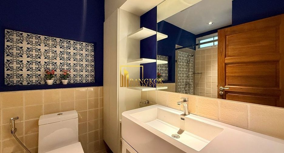 For rent 3 bedrooms apartment in Pathum Wan, Bangkok