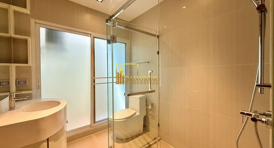 For rent 3 bedrooms apartment in Pathum Wan, Bangkok