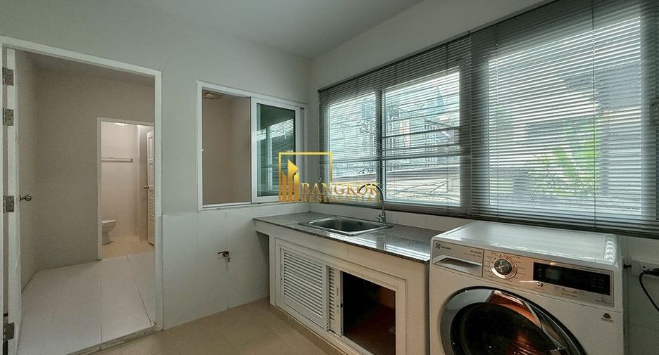 For rent 3 bedrooms apartment in Pathum Wan, Bangkok