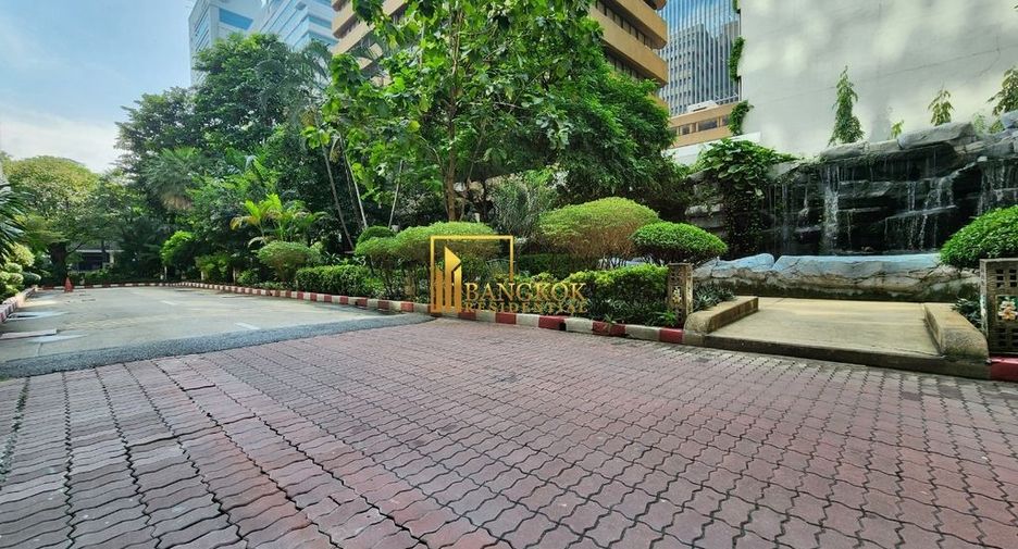 For rent そして for sale 2 ベッドルーム condo in Watthana, Bangkok