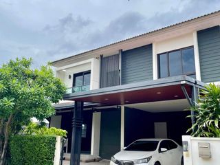 Casa en venta de 4 habitaciones en Sai Mai, Bangkok