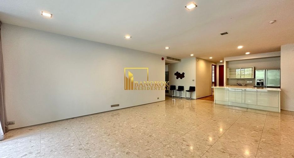 For rent 3 bedrooms condo in Khlong Toei, Bangkok